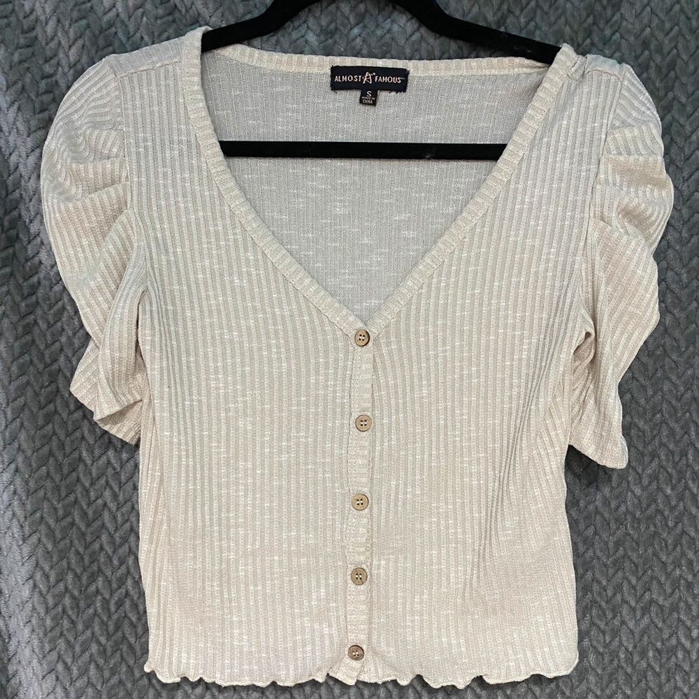 Almost Famous - Tan Short Sleeve Top - Small